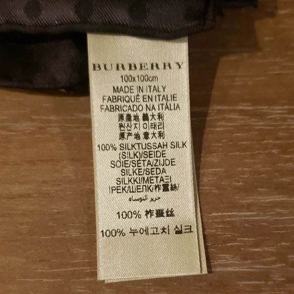 NEW! Plaid Tote Bag with Authentic Burberry Scarf & Umbrella - Picture 4 of 11